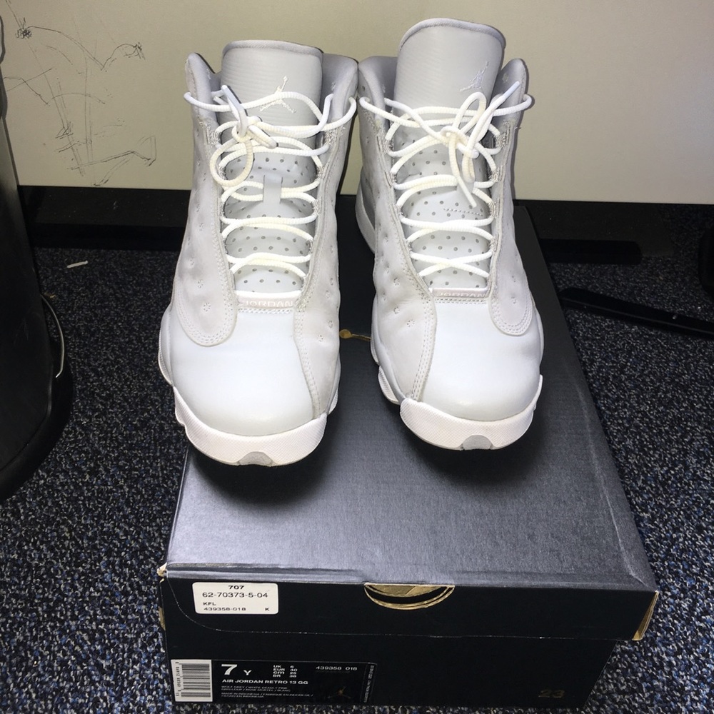 COPY - Wolf Grey Retro 13